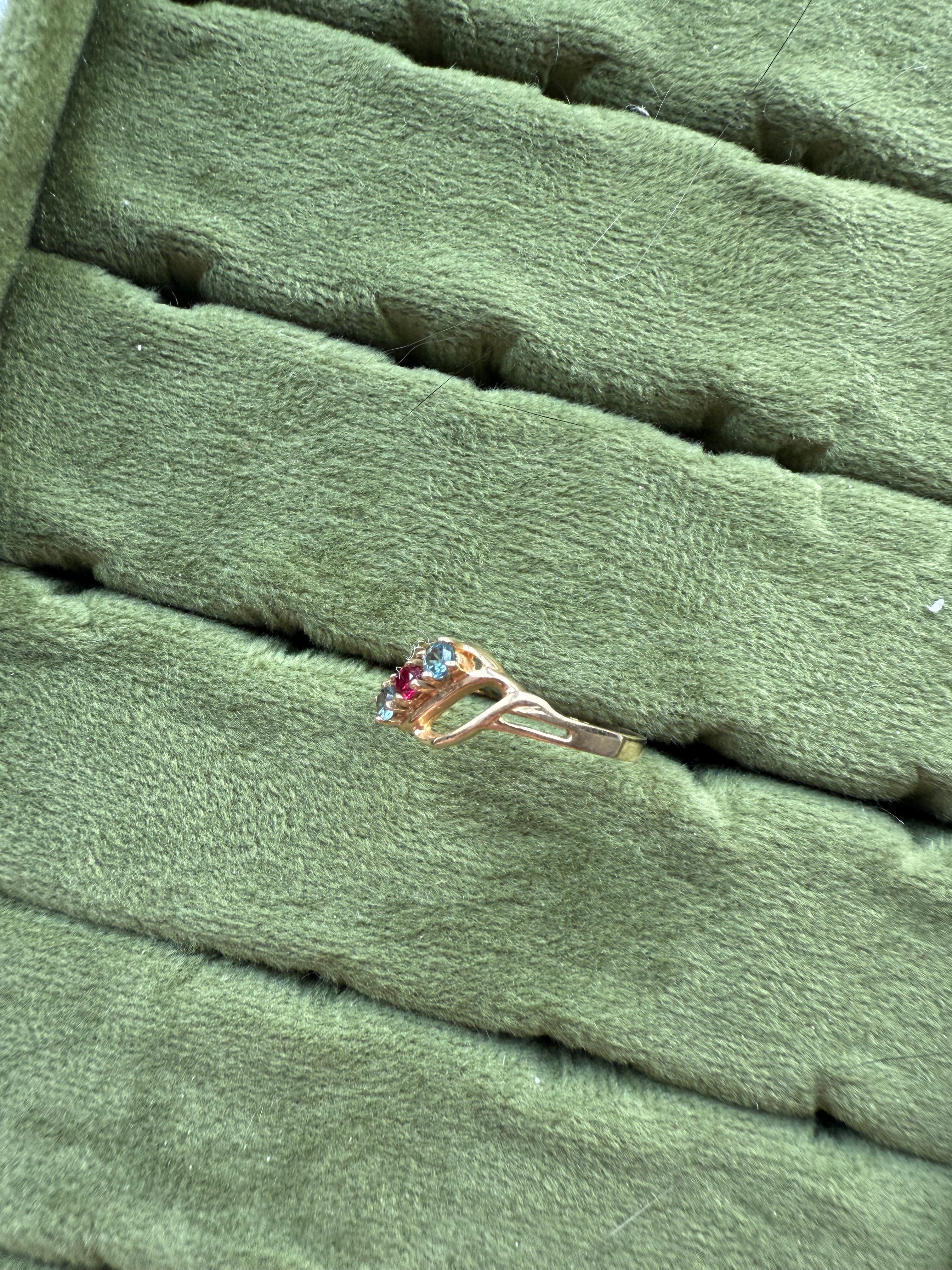 10k Yellow Gold Ruby and Blue Topaz Ring Size 5.75