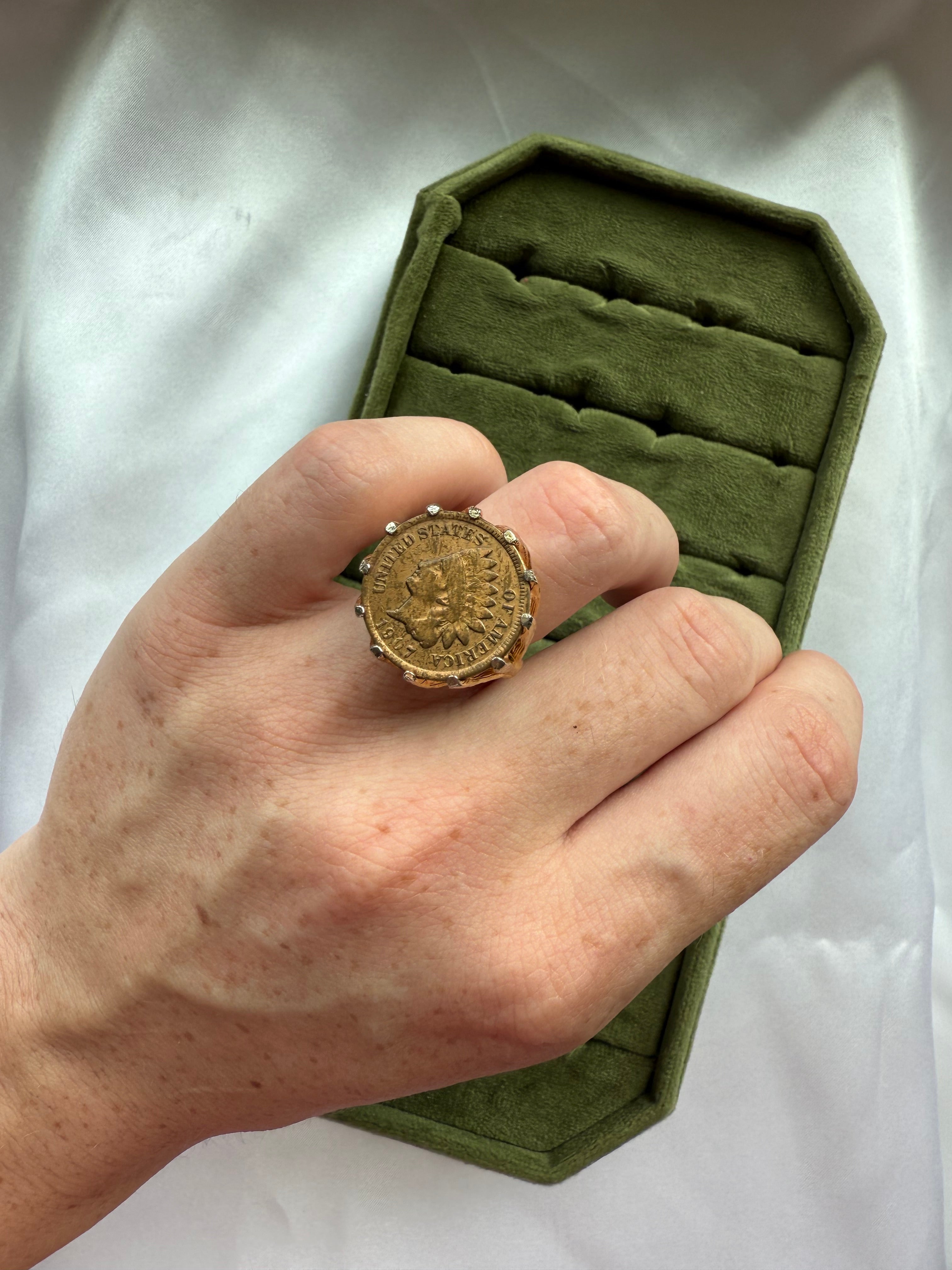 Gold Vintage Coin Ring Size 7.25