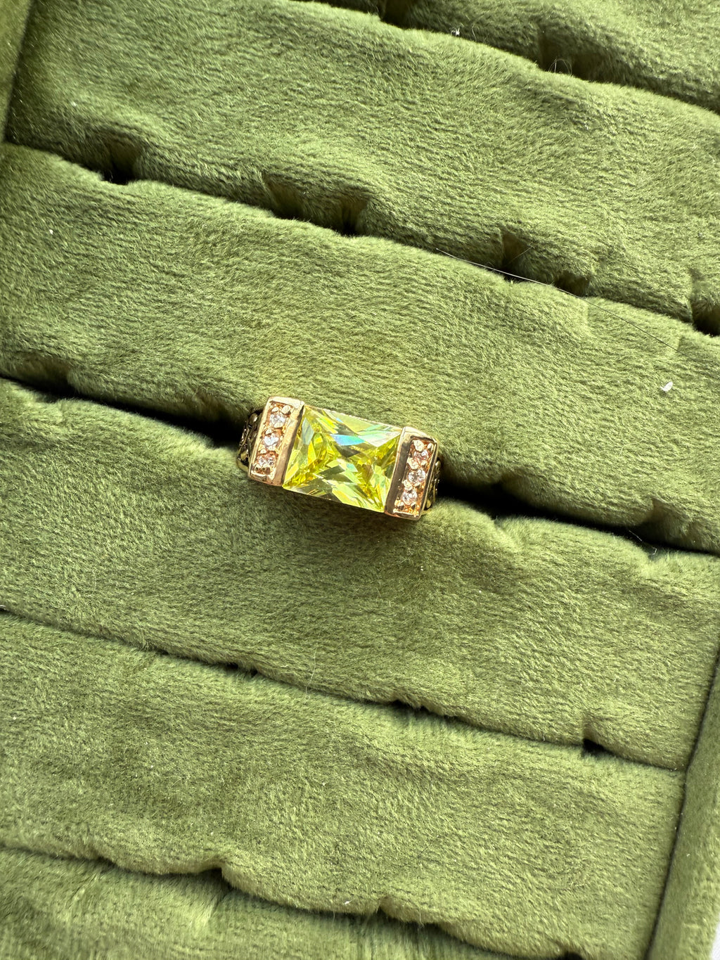 Gold Peridot Green Bar Engraved Ring Size 8
