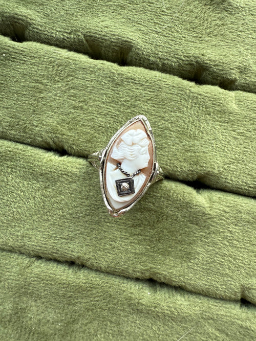 14k White Gold Antique Cameo Flip Ring
