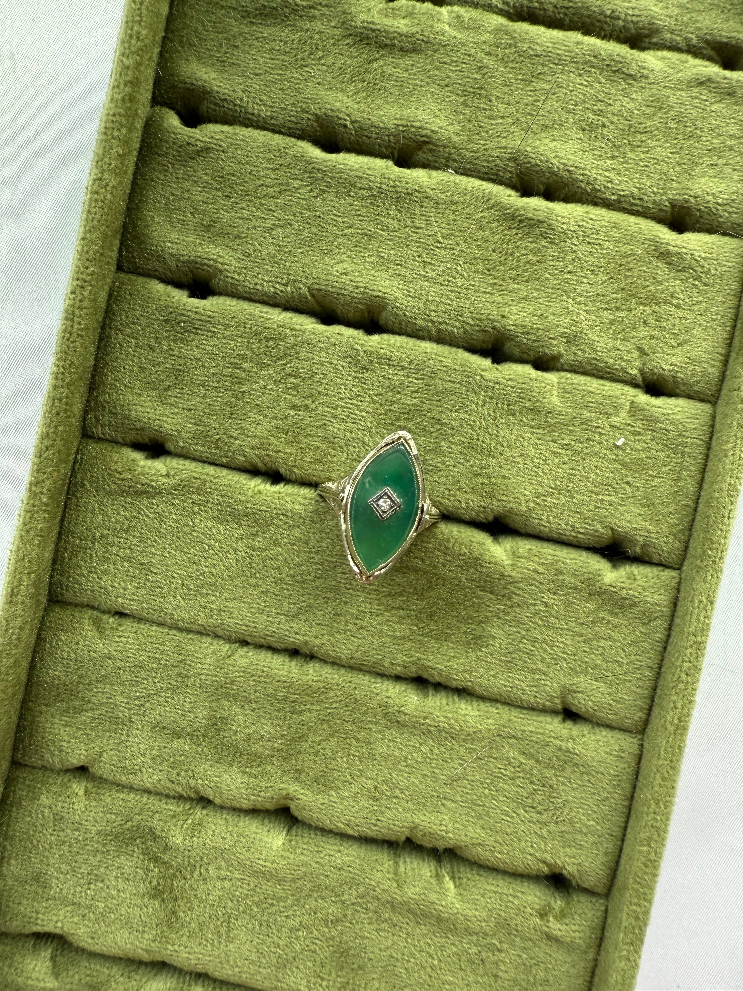14k White Gold Antique Cameo Flip Ring