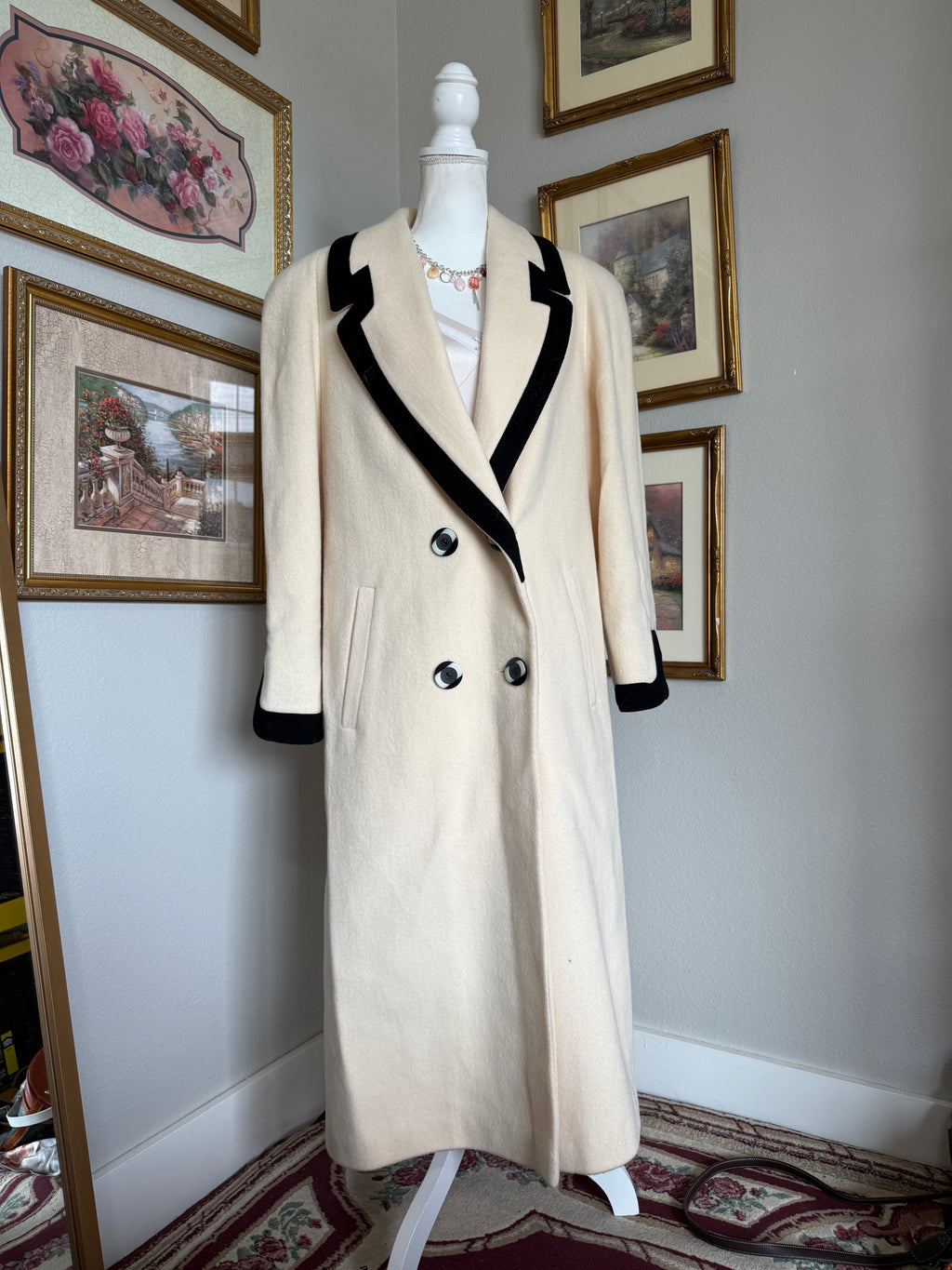Forstmann Pure Wool Cream & Black Trenchcoat