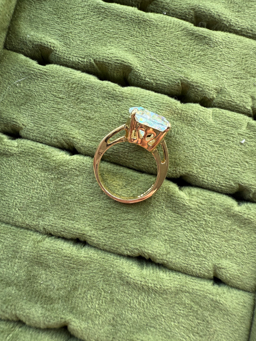 Gold AB Iridescent Stone Ring Size 5.25