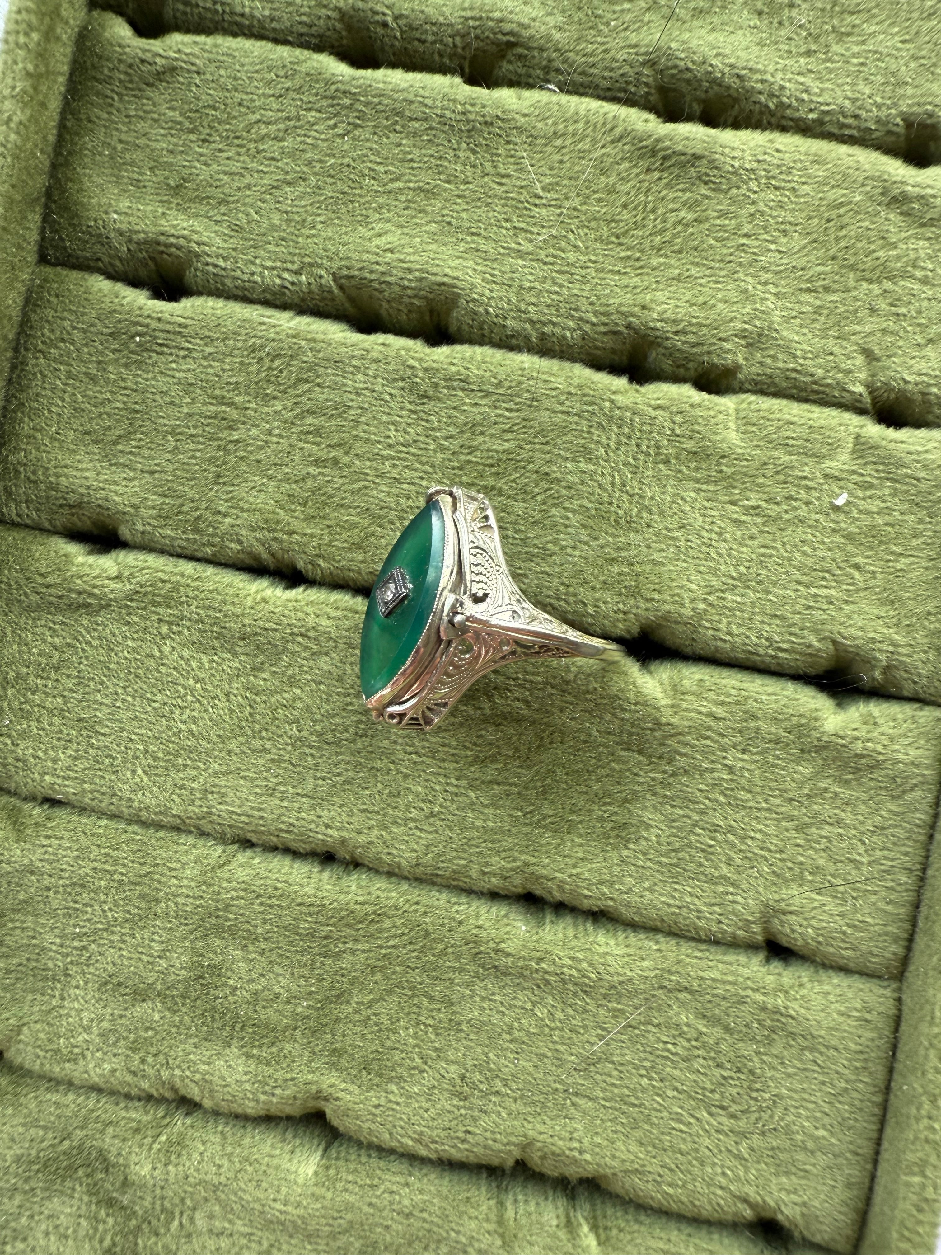 14k White Gold Antique Cameo Flip Ring