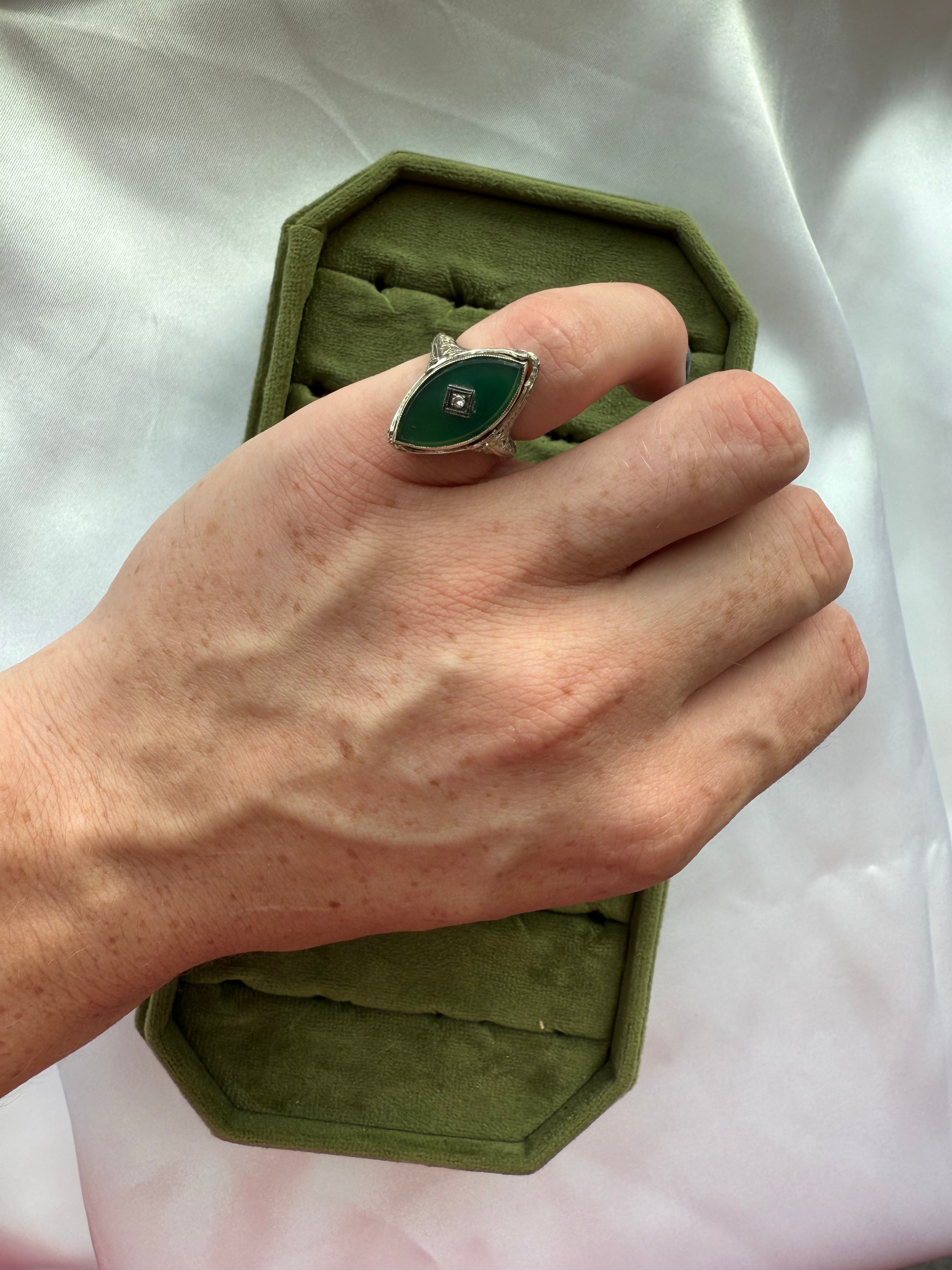 14k White Gold Antique Cameo Flip Ring