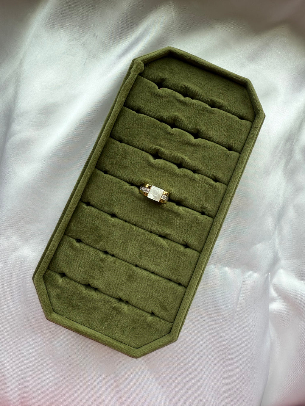 Gold Quartz Bar Ring Size 6.25