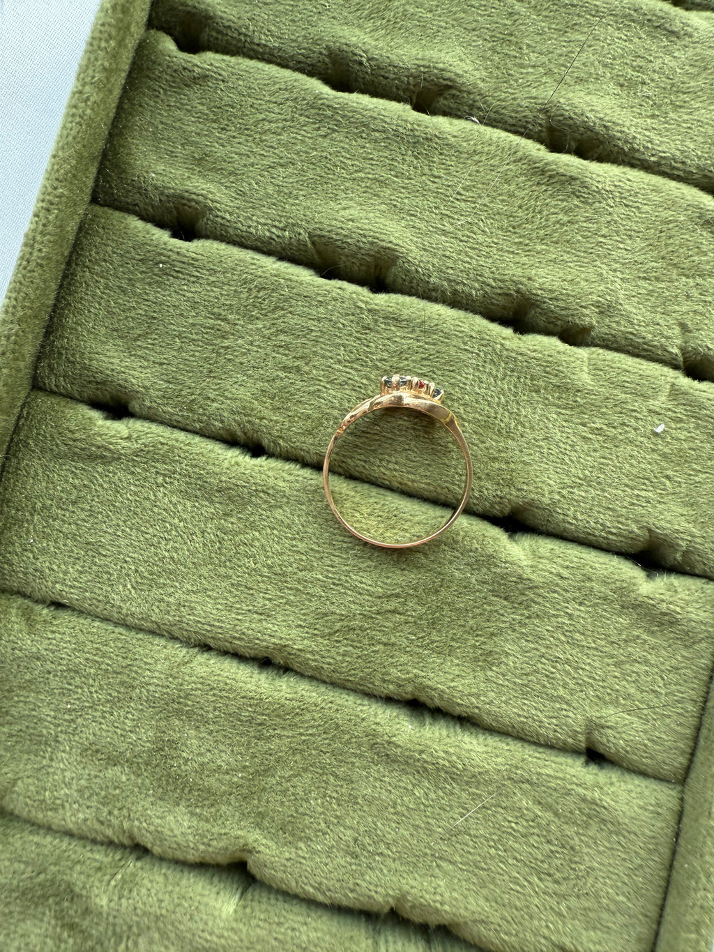 10k Yellow Gold Ruby and Blue Topaz Ring Size 5.75