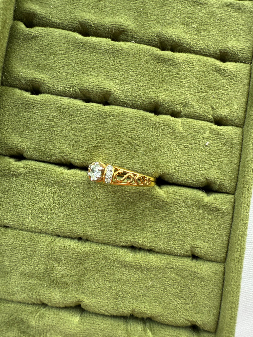 Gold Filigree CZ Ring Size 9