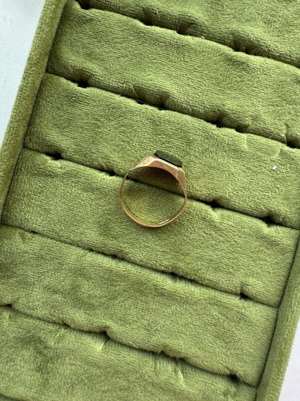 10k Yellow Gold Onyx Signet Ring with Diamond Sz 8